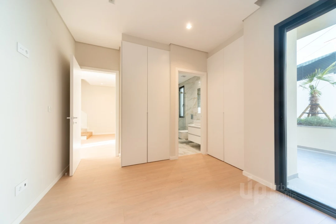 Moradia T4 para Venda em Alcabideche Foto 11