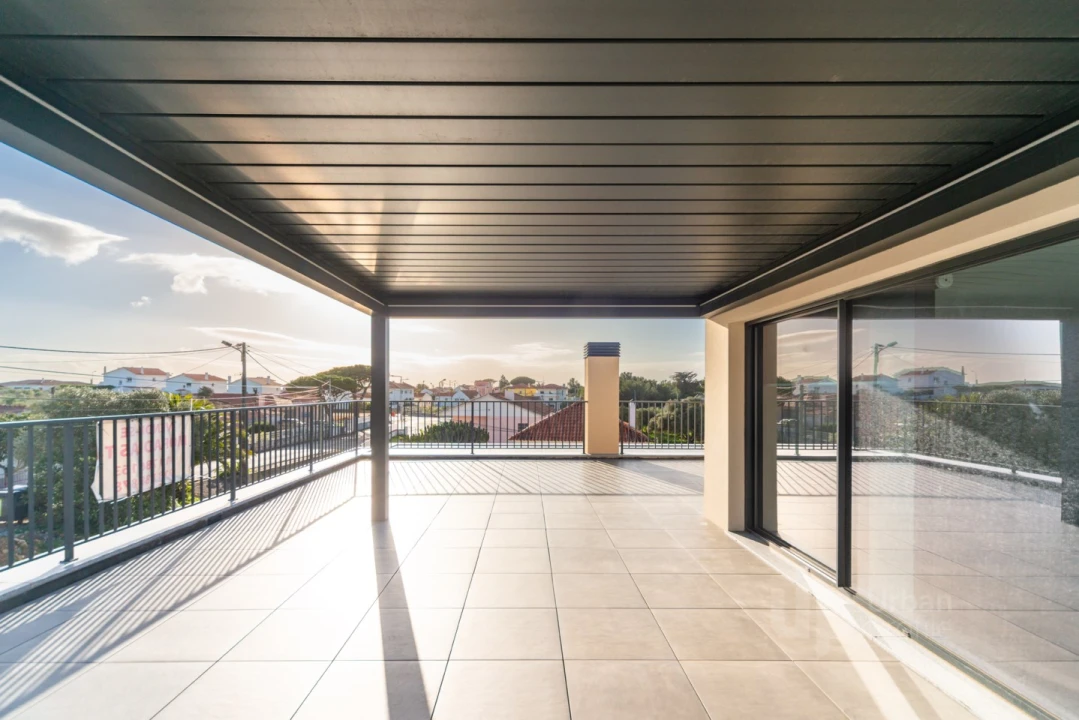 Moradia T4 para Venda em Alcabideche Foto 24