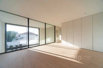 Moradia T4 para Venda em Alcabideche