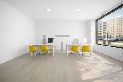 Loja para Arrendamento em Lumiar