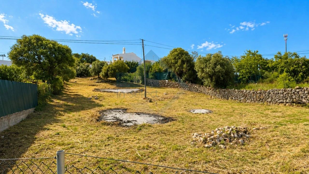 Terreno para Venda em Querença, Tôr e Benafim Foto 2