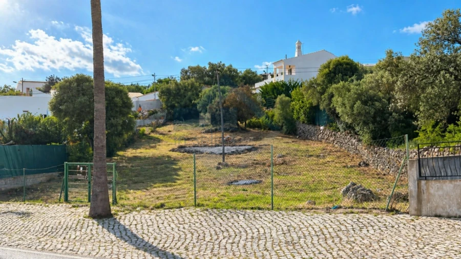 Terreno para Venda em Querença, Tôr e Benafim Foto 10