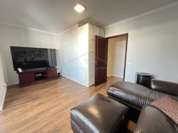 Apartamento T4 para Venda em Aver-O-Mar, Amorim e Terroso