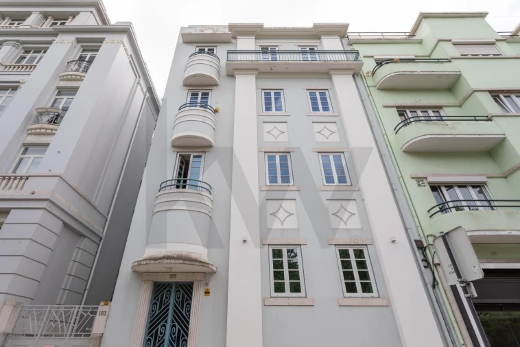 Apartamento T4 para Venda em Avenidas Novas Foto 2