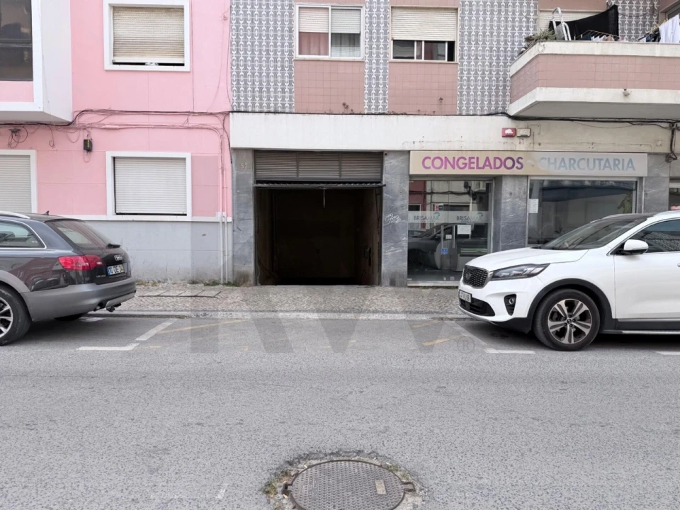 Garagem para Venda em Alto do Seixalinho, Santo André e Verderena Foto 3