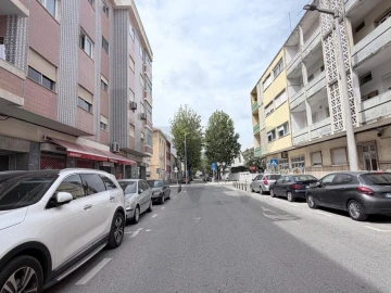 Garagem para Venda em Alto do Seixalinho, Santo André e Verderena