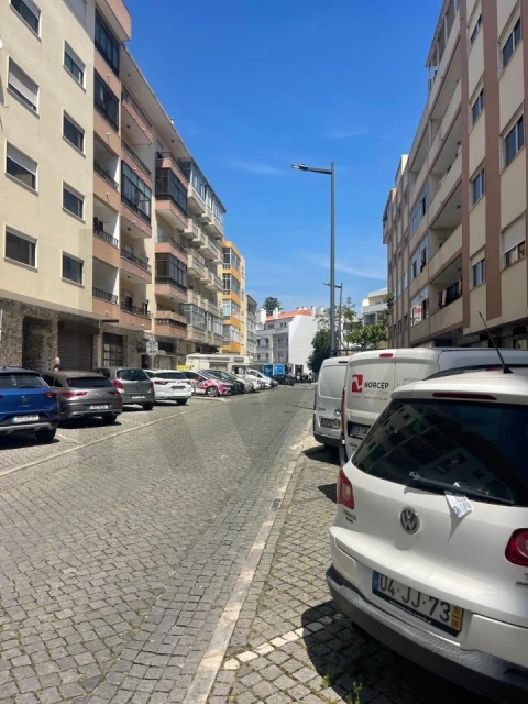 Loja para Arrendamento em Algueirão-Mem Martins