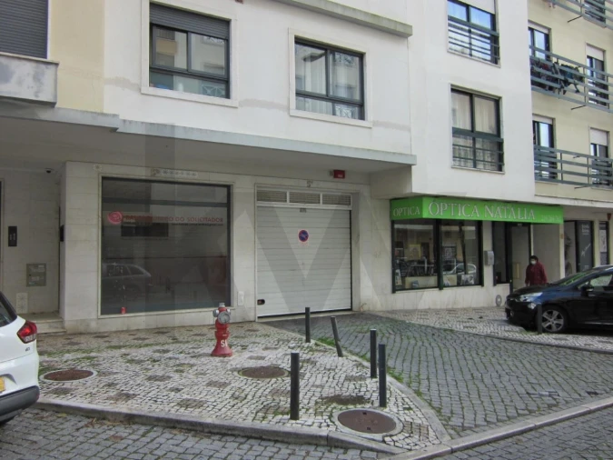 Loja para Arrendamento em Algueirão-Mem Martins Foto 9