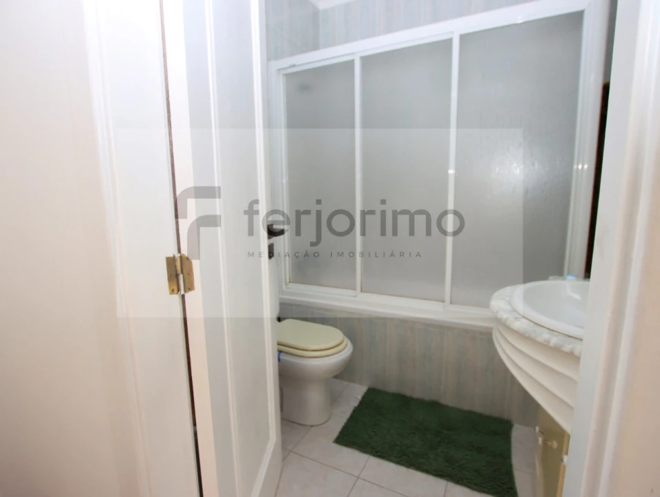 Moradia T3 para Venda em Costa Foto 28