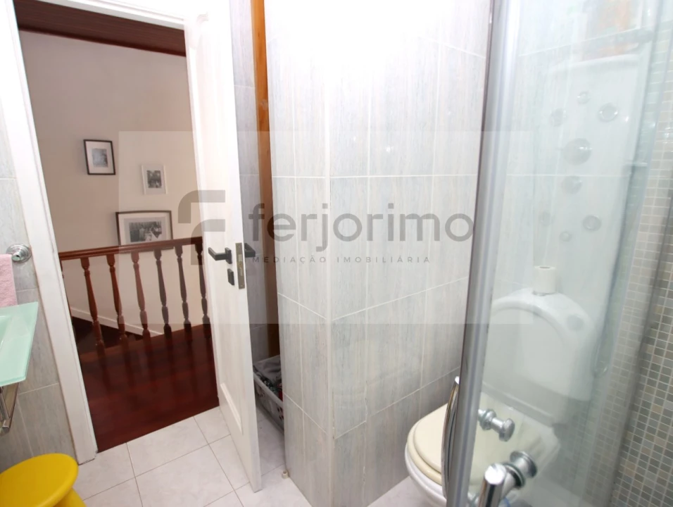 Moradia T3 para Venda em Costa Foto 31