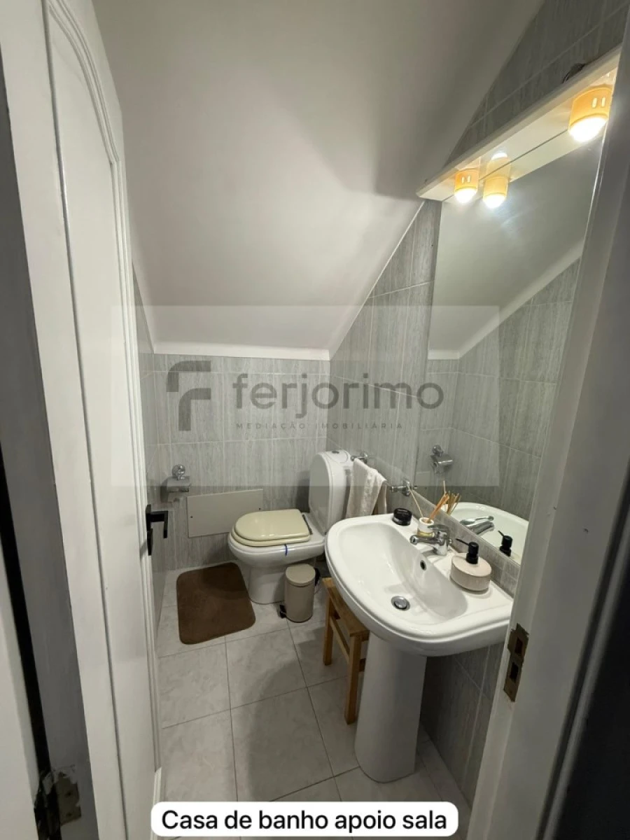 Moradia T3 para Venda em Costa Foto 21