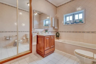 Quinta T3 para Venda em Paredes