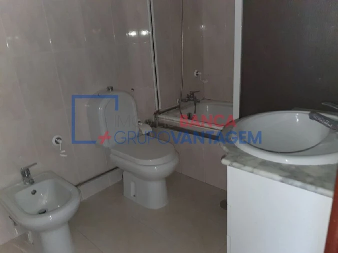 Apartamento T2 para Venda em Rio Tinto Foto 13