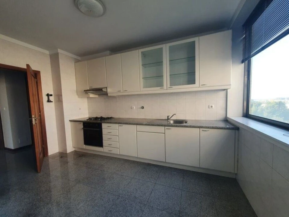 Apartamento T2 para Venda em Moreira Foto 6