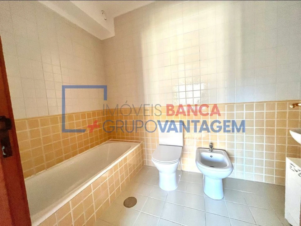 Apartamento T3 para Venda em Aguas Santas Foto 16