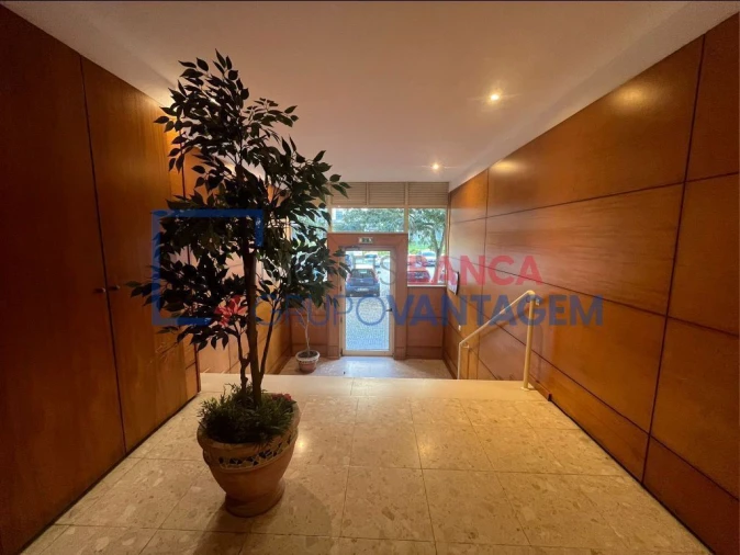 Apartamento T3 para Venda em Aguas Santas Foto 2