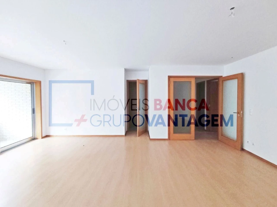 Apartamento T3 para Venda em Moreira Foto 4