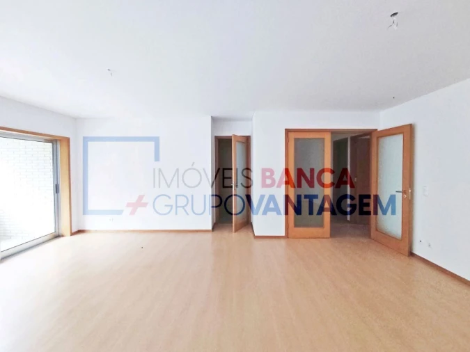 Apartamento T3 para Venda em Moreira Foto 4