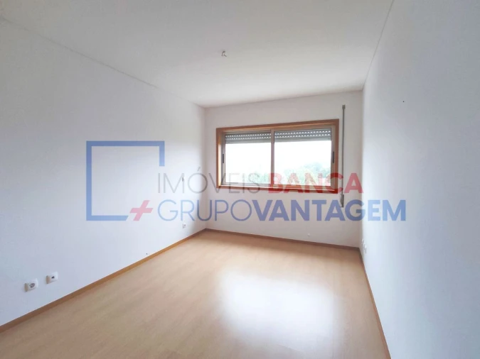 Apartamento T3 para Venda em Moreira Foto 16