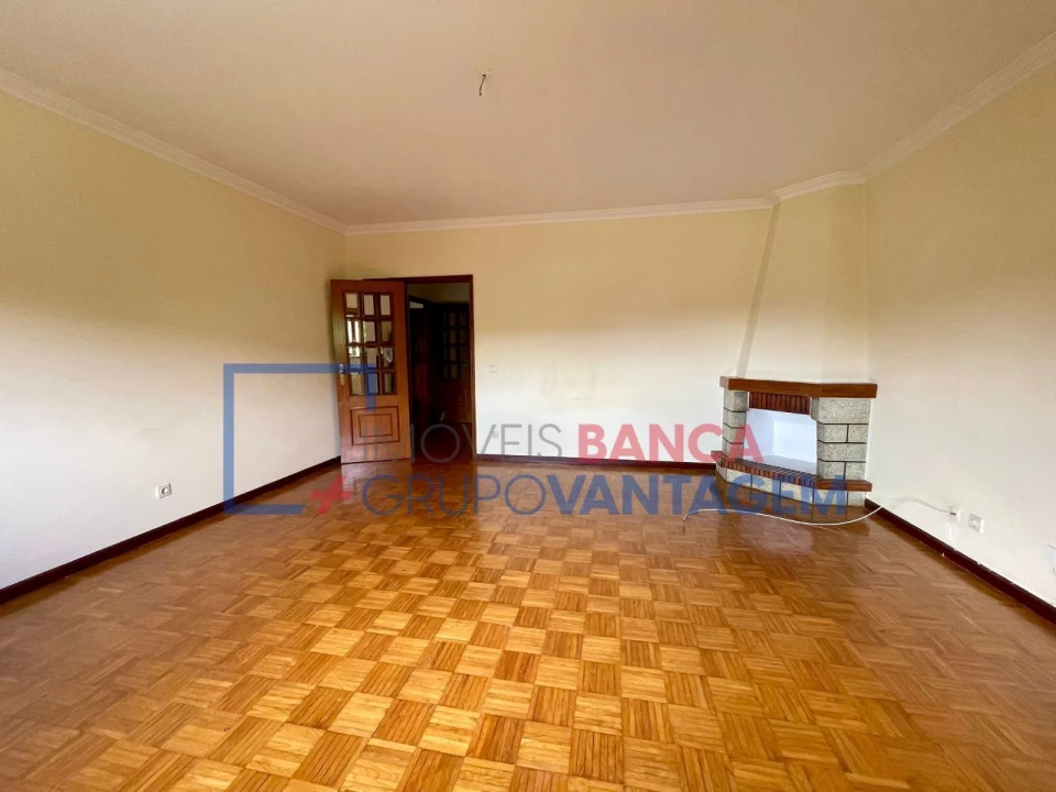 Apartamento T1 para Venda em Rio Tinto Foto 11