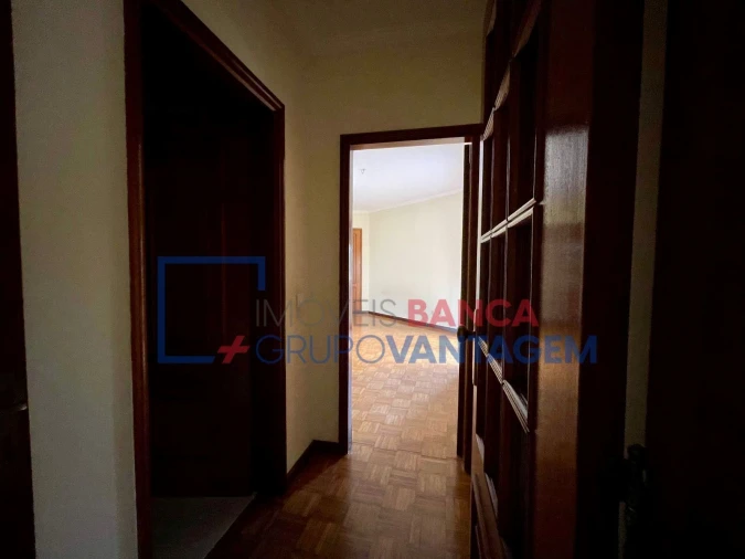 Apartamento T1 para Venda em Rio Tinto Foto 12