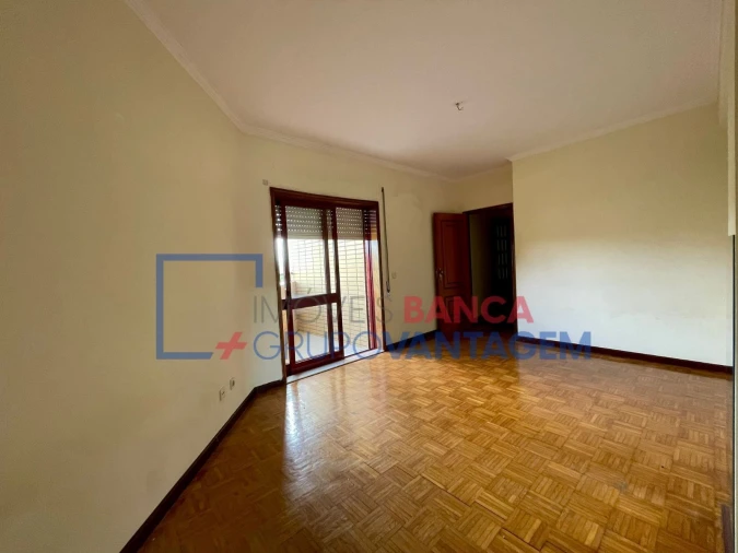 Apartamento T1 para Venda em Rio Tinto Foto 16