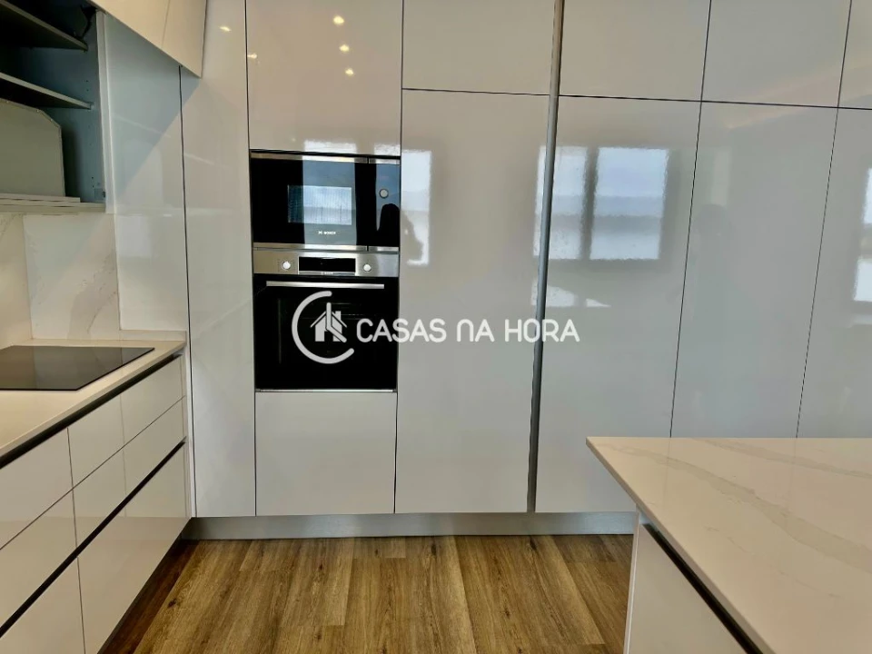 Apartamento T4 para Venda em Almada, Cova da Piedade, Pragal e Cacilhas Foto 5