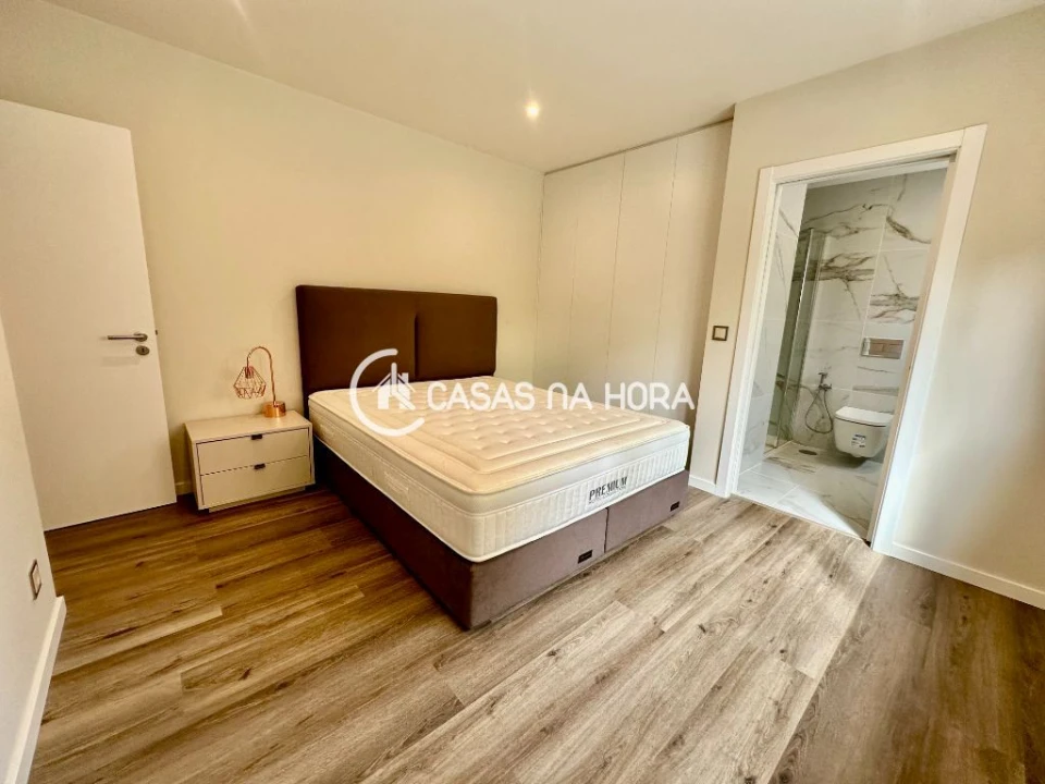 Apartamento T4 para Venda em Almada, Cova da Piedade, Pragal e Cacilhas Foto 15