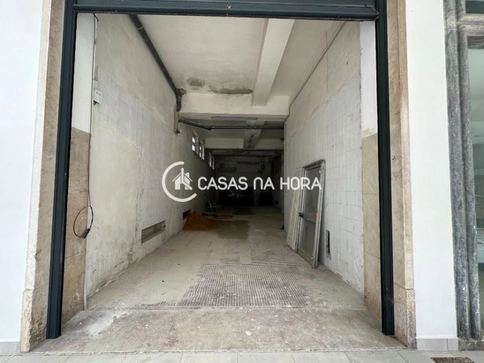 Apartamento T4 para Venda em Almada, Cova da Piedade, Pragal e Cacilhas Foto 30