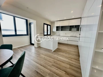 Apartamento T4 para Venda em Almada, Cova da Piedade, Pragal e Cacilhas