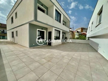 Apartamento T4 para Venda em Almada, Cova da Piedade, Pragal e Cacilhas