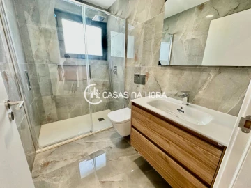 Apartamento T4 para Venda em Almada, Cova da Piedade, Pragal e Cacilhas