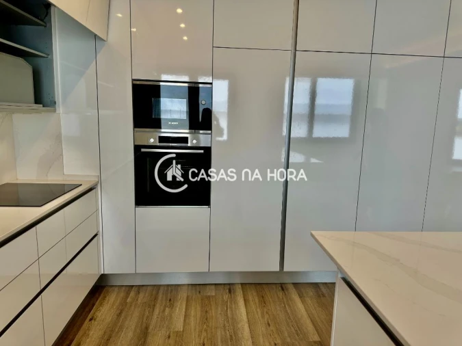 Apartamento T4 para Venda em Almada, Cova da Piedade, Pragal e Cacilhas Foto 5