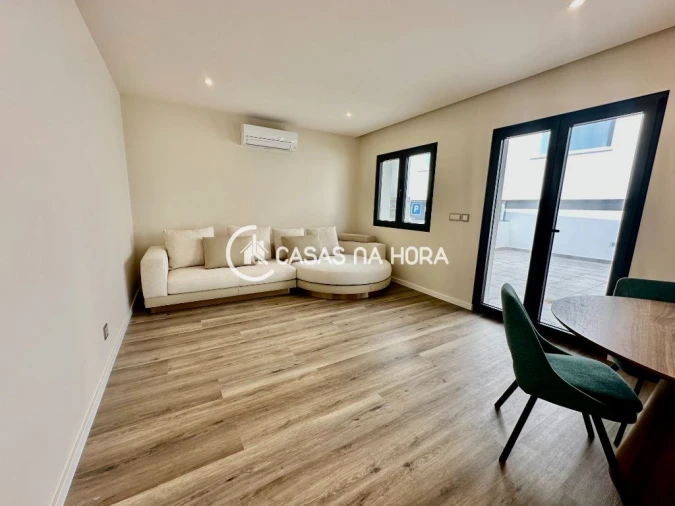 Apartamento T4 para Venda em Almada, Cova da Piedade, Pragal e Cacilhas Foto 10