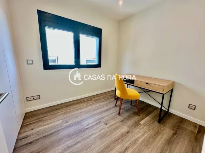 Apartamento T4 para Venda em Almada, Cova da Piedade, Pragal e Cacilhas Foto 28