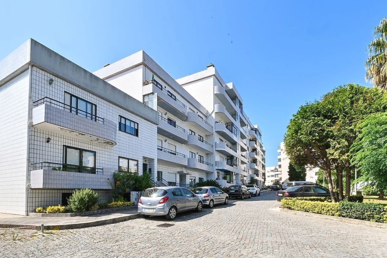 Apartamento T2 para Venda em Rio Tinto Foto 24