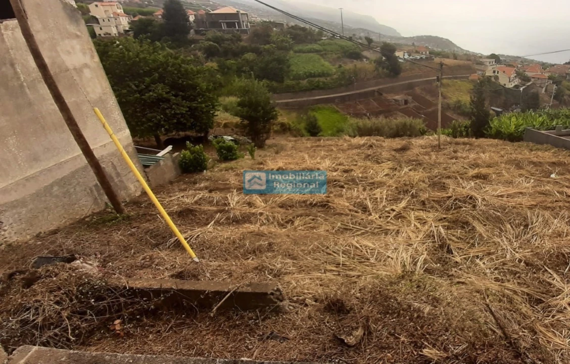 Terreno para Venda em Canhas Foto 2