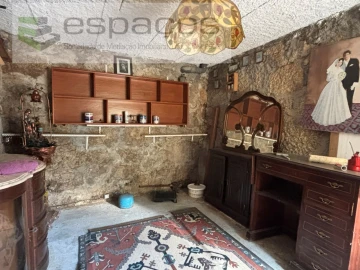 Moradia T1 para Venda em Vale de Prazeres e Mata da Rainha