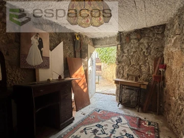 Moradia T1 para Venda em Vale de Prazeres e Mata da Rainha