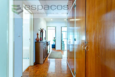 Apartamento T2 para Venda em Santa Iria de Azoia, São João da Talha e Bobadela