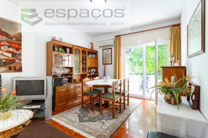 Apartamento T2 para Venda em Santa Iria de Azoia, São João da Talha e Bobadela