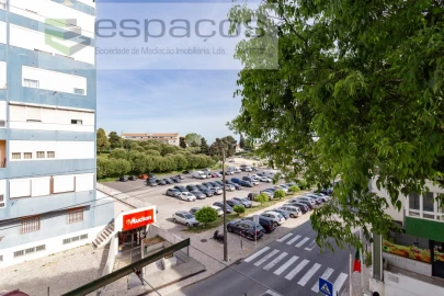 Apartamento T2 para Venda em Santa Iria de Azoia, São João da Talha e Bobadela