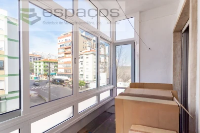 Apartamento T2 para Venda em Santa Iria de Azoia, São João da Talha e Bobadela