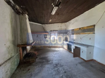 Moradia T3 para Venda em Adoufe e Vilarinho de Samardã