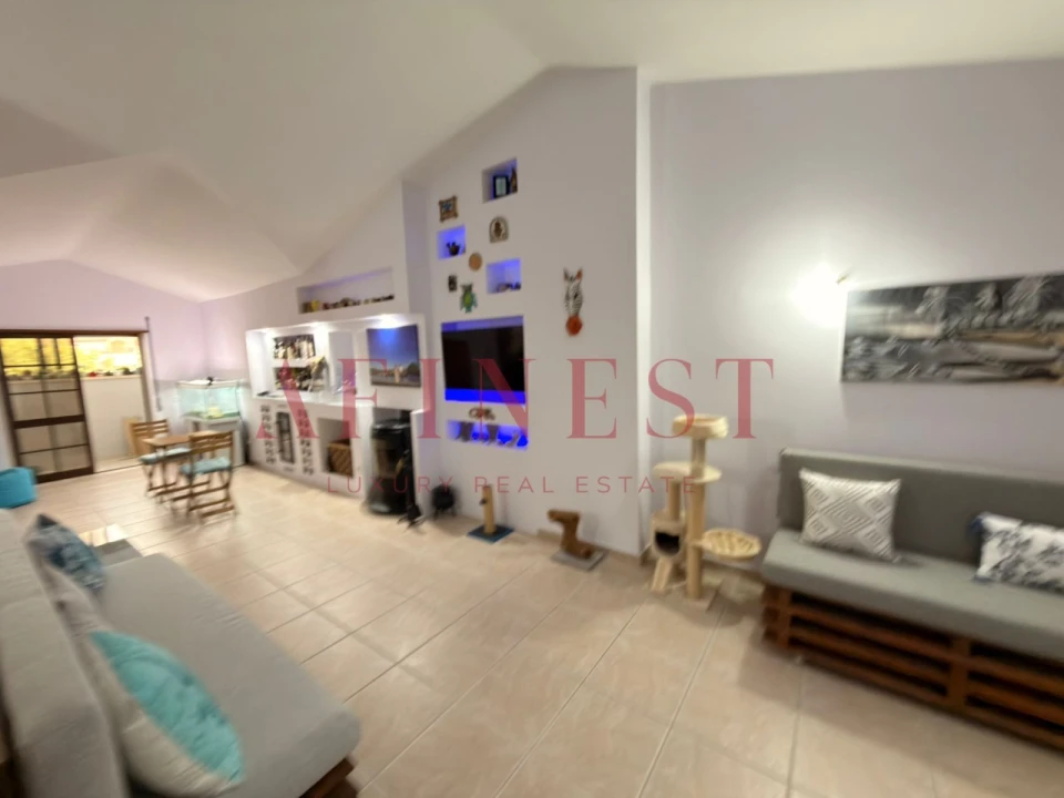 Apartamento T4 para Venda em Rio de Mouro Foto 17