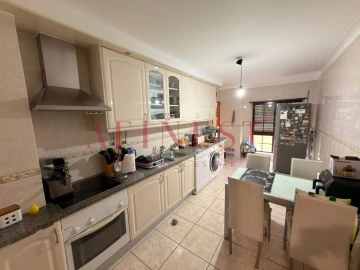 Apartamento T4 para Venda em Rio de Mouro