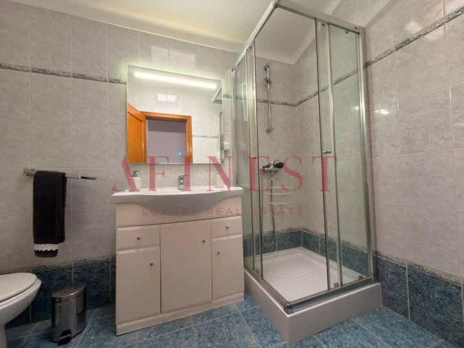 Apartamento T4 para Venda em Rio de Mouro Foto 12