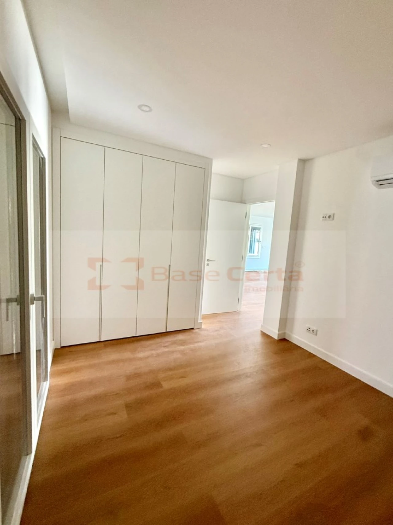 Moradia T4 para Venda em Santo Antão e São Julião do Tojal Foto 11