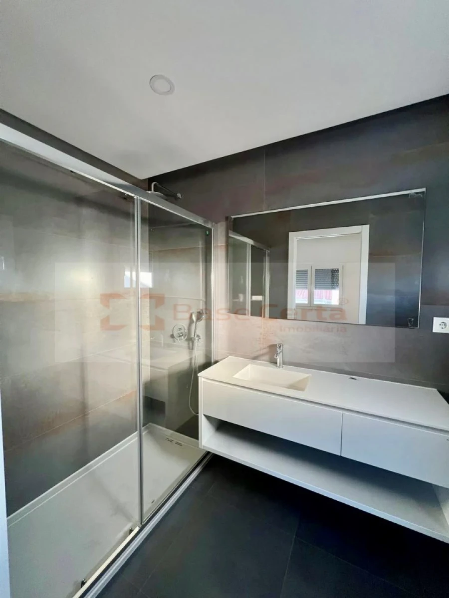 Moradia T4 para Venda em Santo Antão e São Julião do Tojal Foto 13