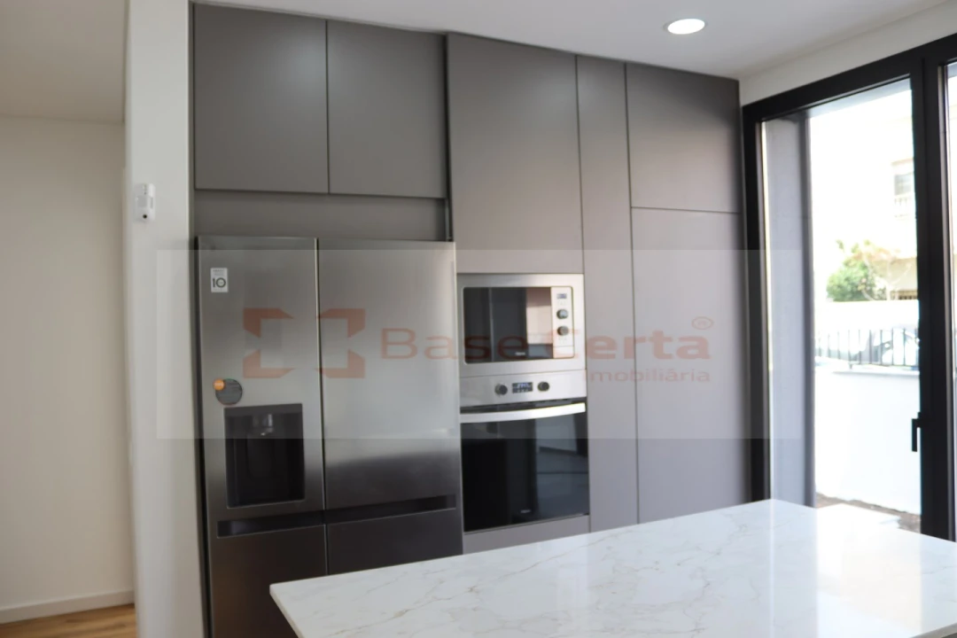 Moradia T5 para Venda em Santa Iria de Azoia, São João da Talha e Bobadela Foto 5